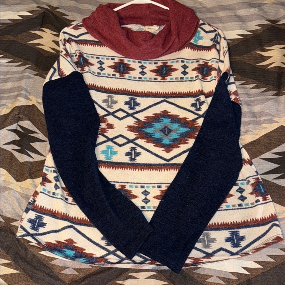 Long sleeve Aztec top
